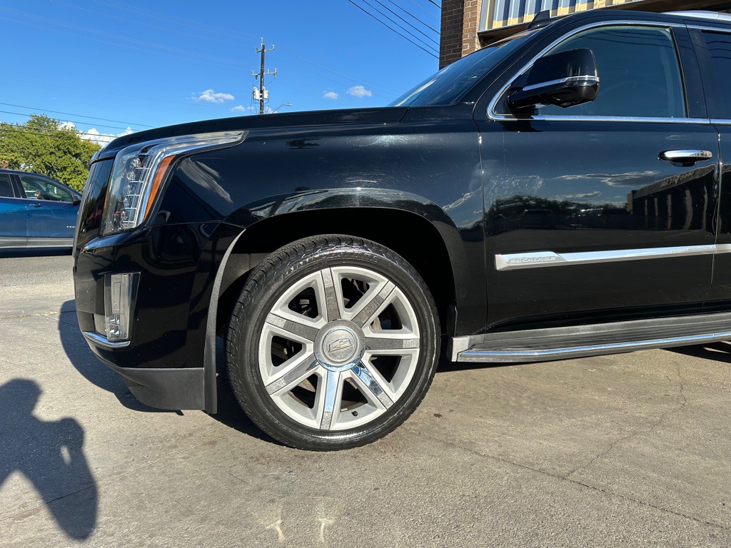 2015 Cadillac Escalade Image 3