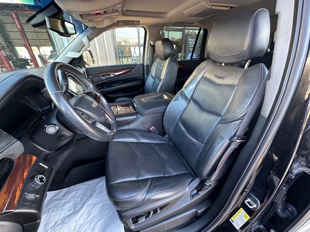 2015 Cadillac Escalade Image 7