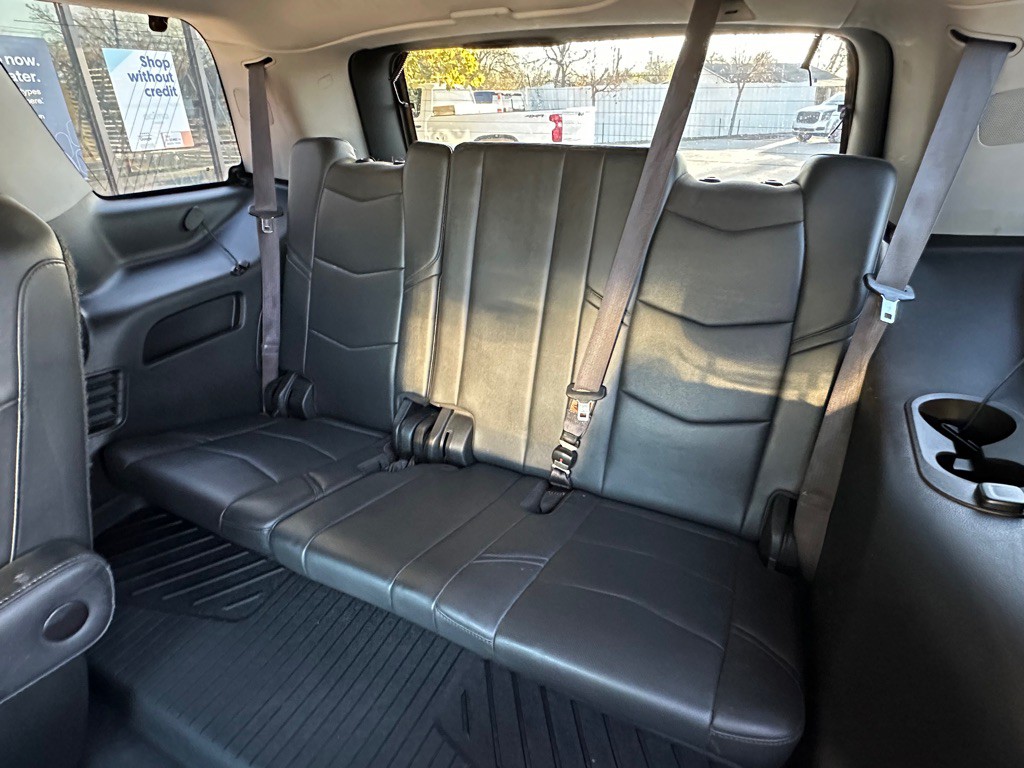2015 Cadillac Escalade Image 15