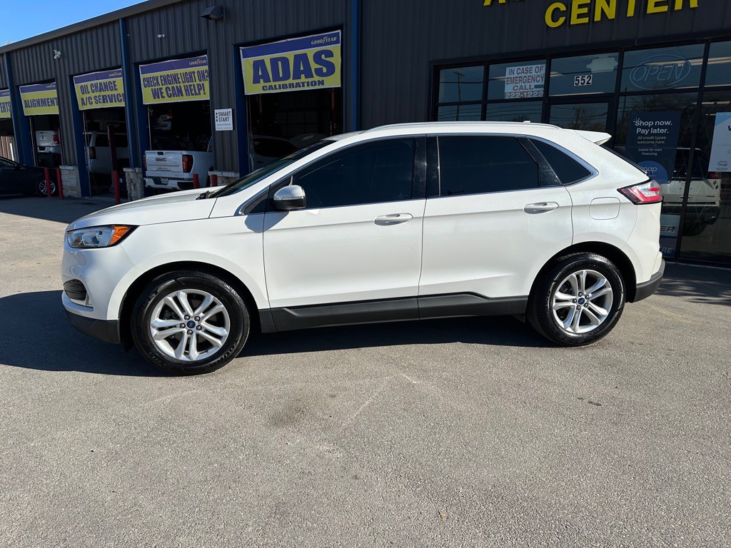 2020 Ford Edge Image 2