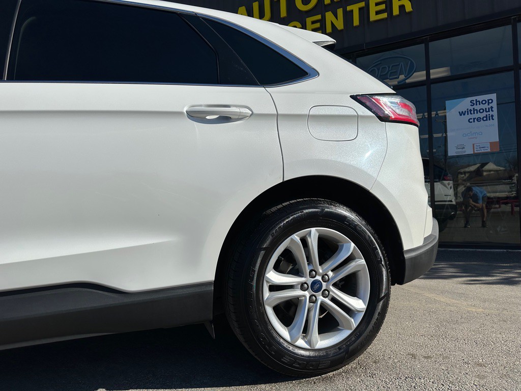 2020 Ford Edge Image 6