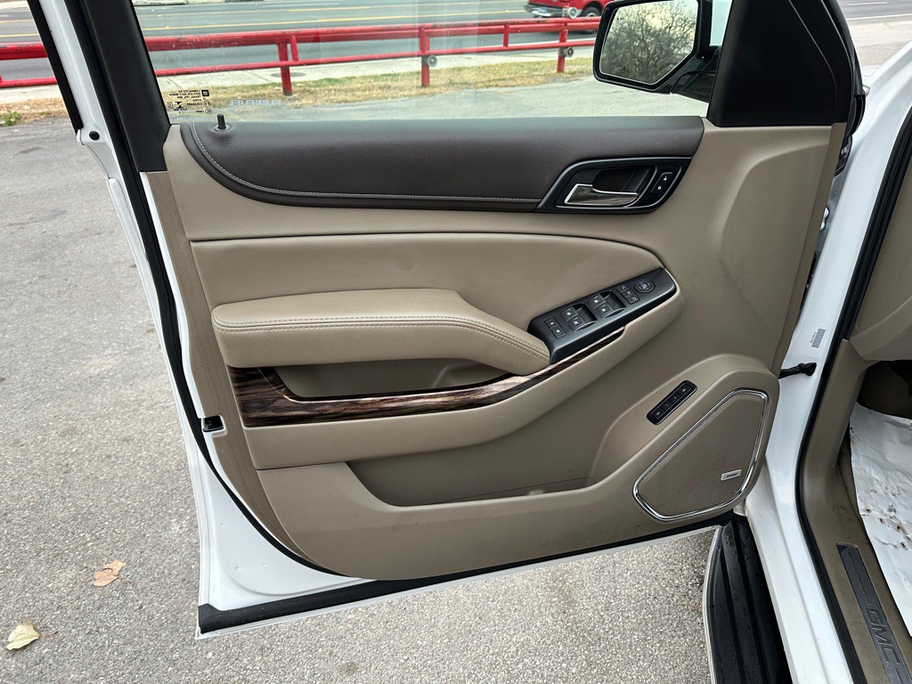 2019 GMC Yukon Image 9