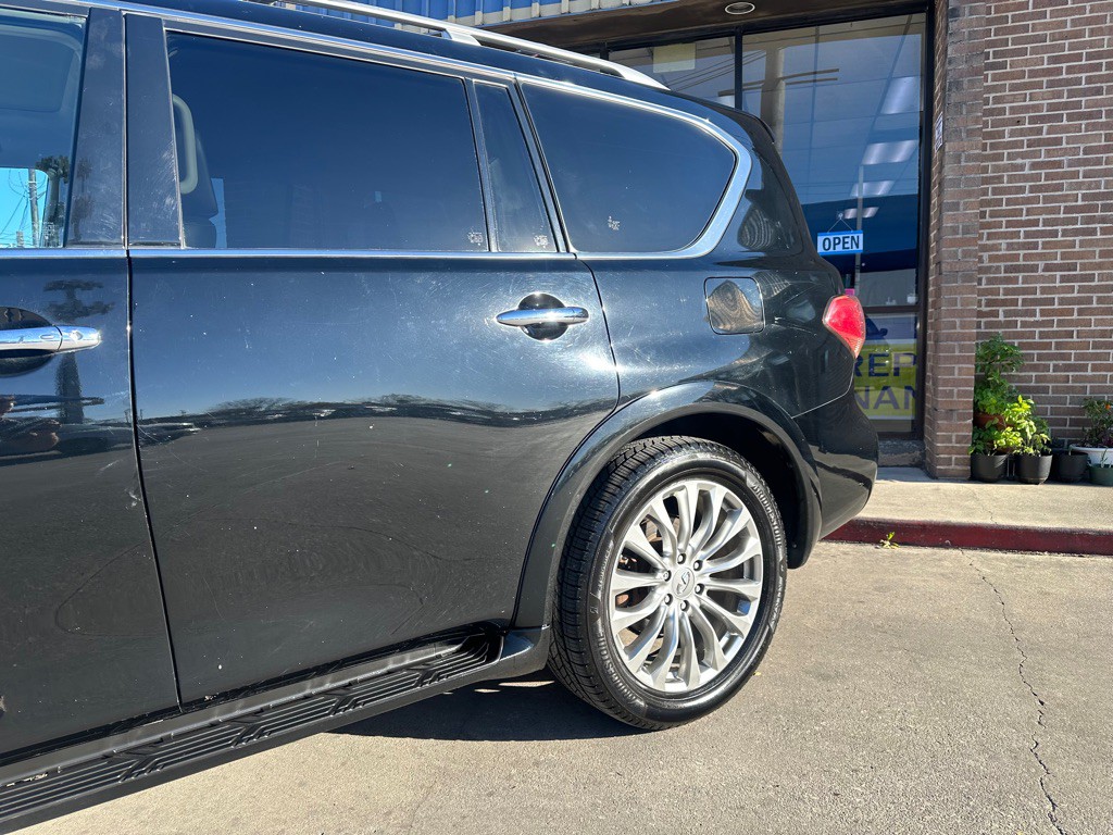 2016 INFINITI QX80 Image 5