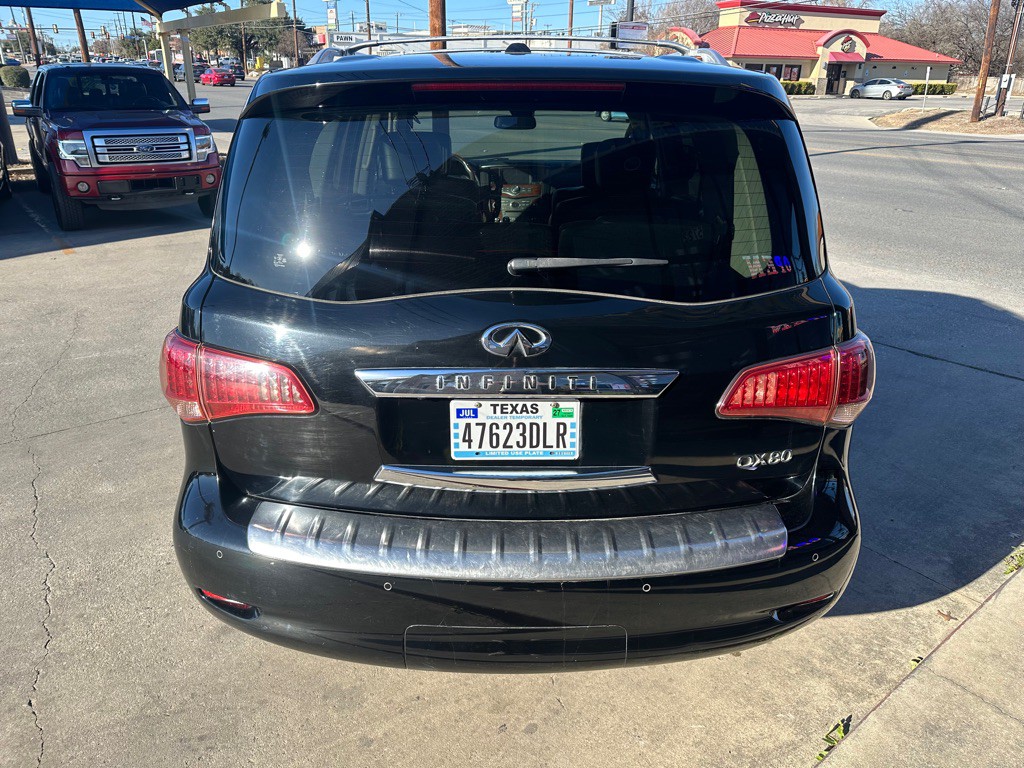 2016 INFINITI QX80 Image 7
