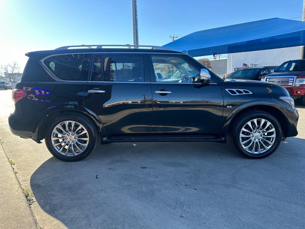2016 INFINITI QX80 Image 8