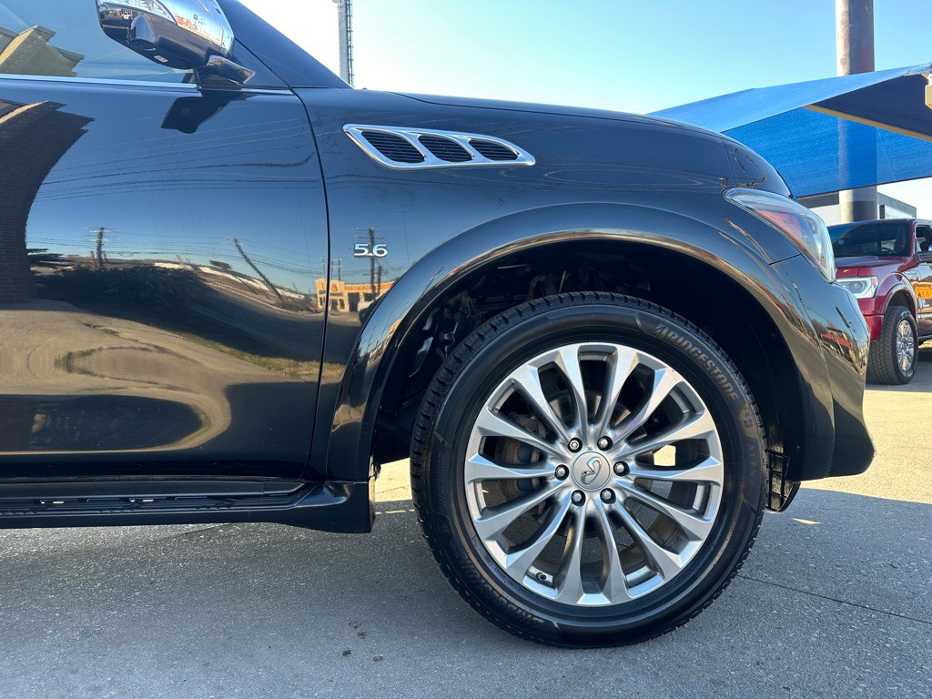 2016 INFINITI QX80 Image 9