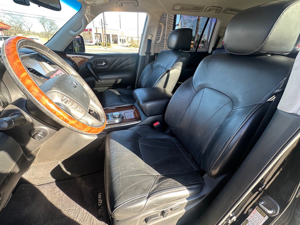 2016 INFINITI QX80 Image 12