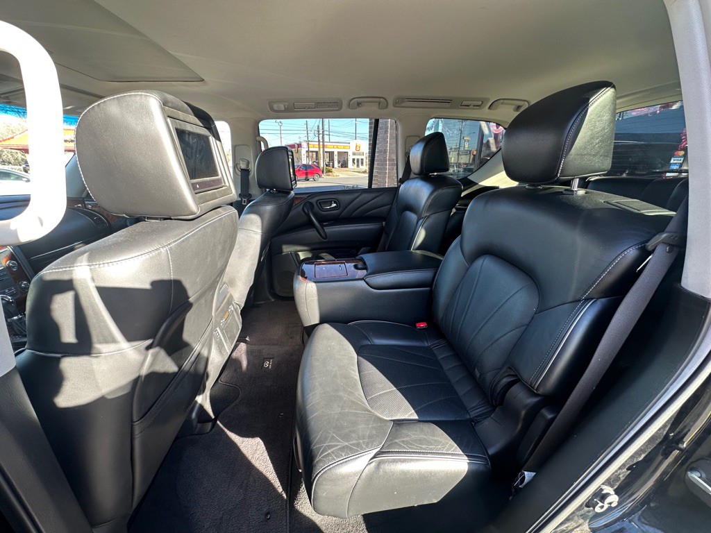 2016 INFINITI QX80 Image 14