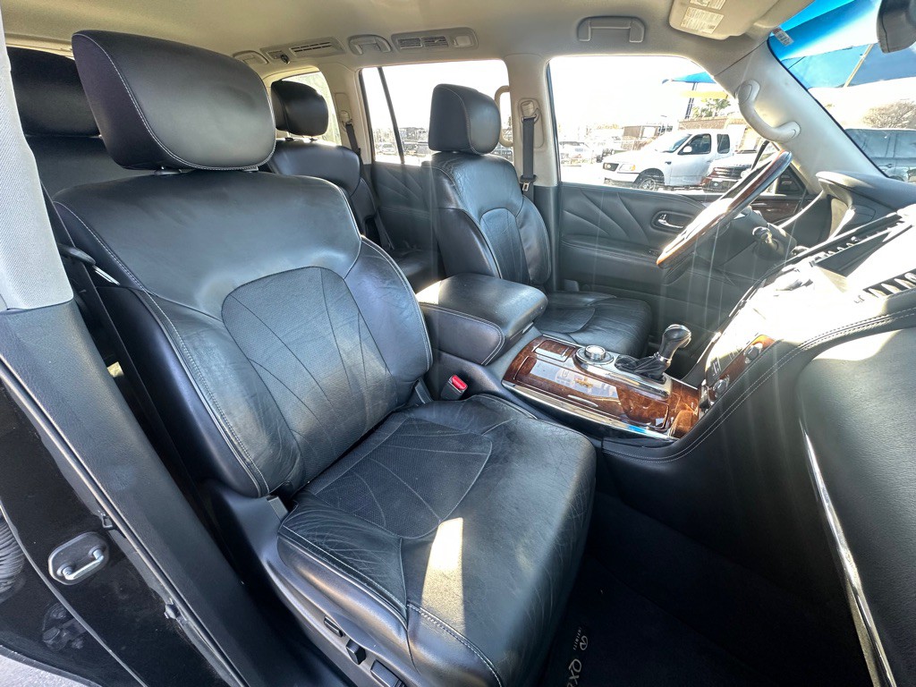 2016 INFINITI QX80 Image 19
