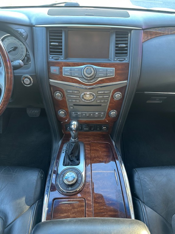 2016 INFINITI QX80 Image 23