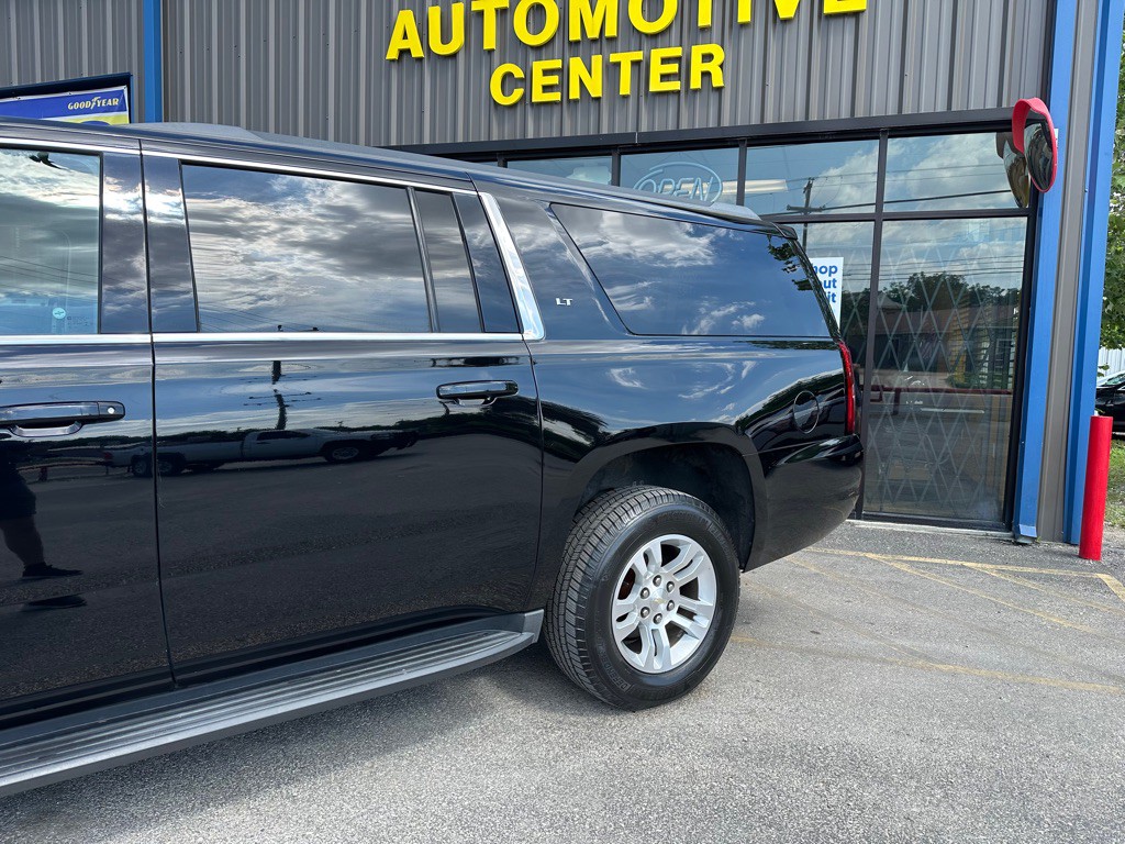2020 Chevrolet Suburban Image 4