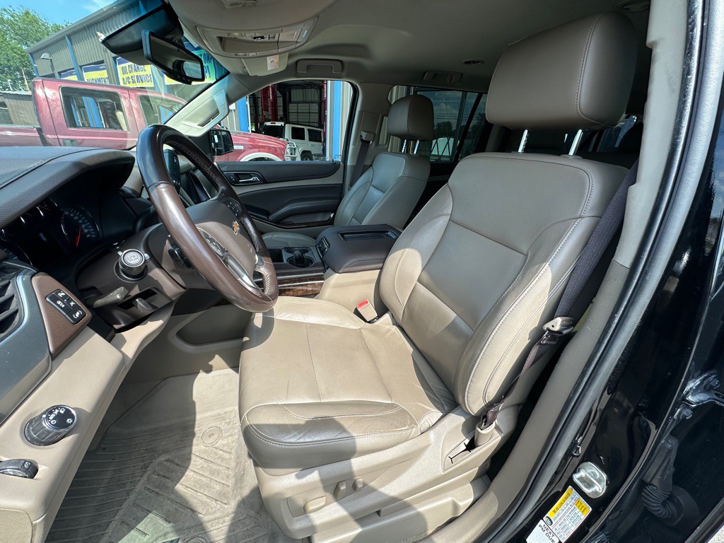 2020 Chevrolet Suburban Image 6