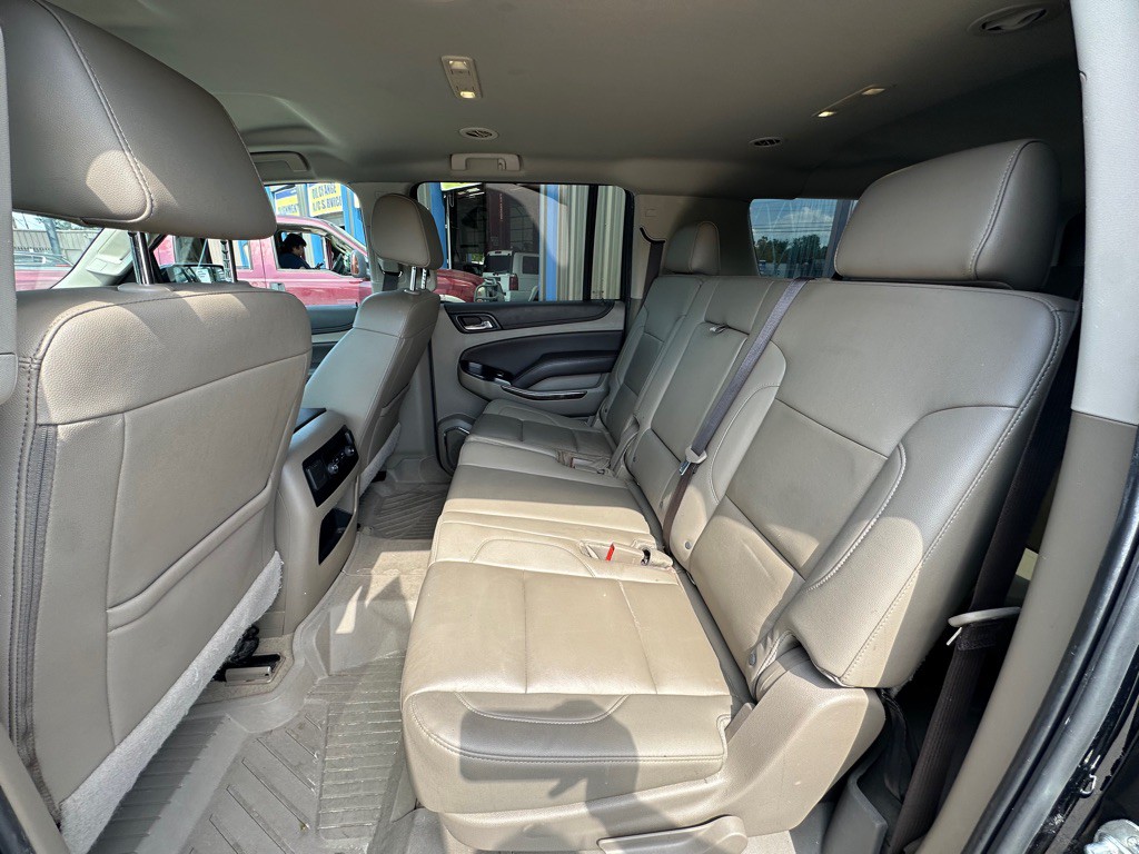2020 Chevrolet Suburban Image 7