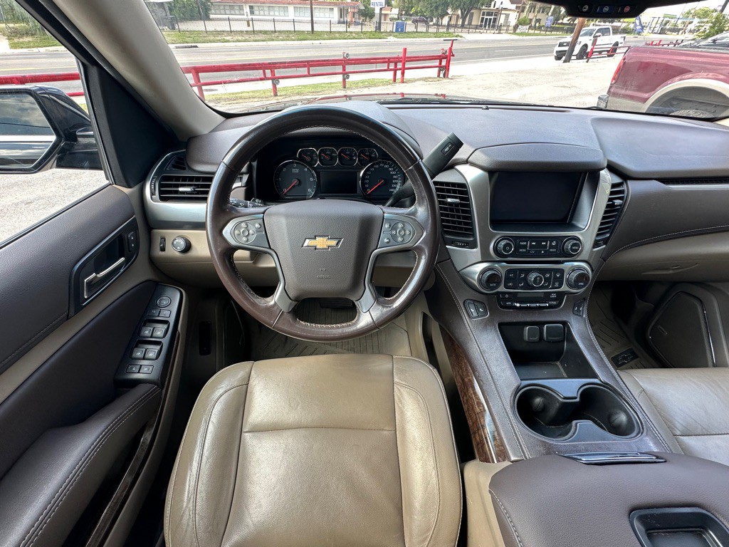 2020 Chevrolet Suburban Image 12
