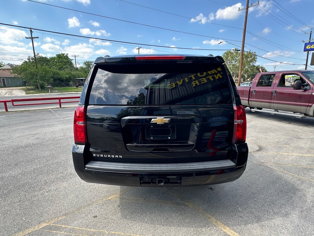 2020 Chevrolet Suburban Image 13