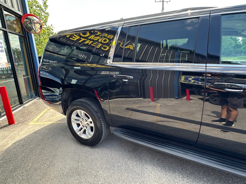 2020 Chevrolet Suburban Image 16