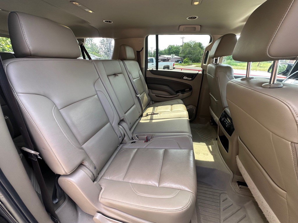 2020 Chevrolet Suburban Image 17