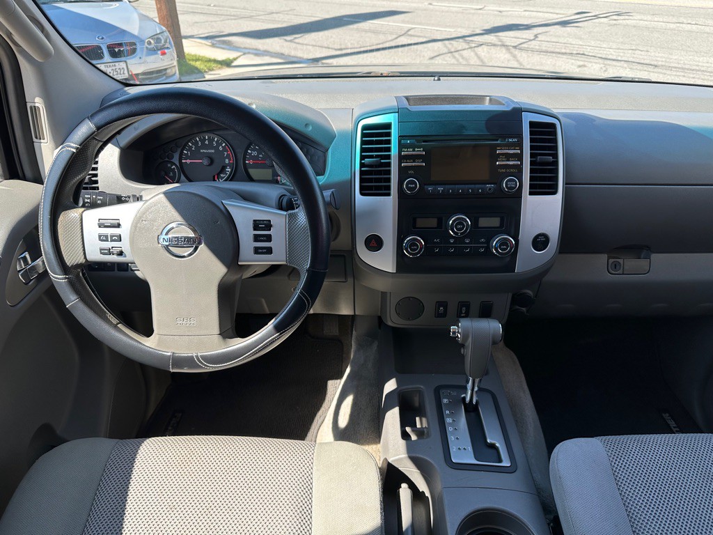 2013 Nissan Frontier Image 15