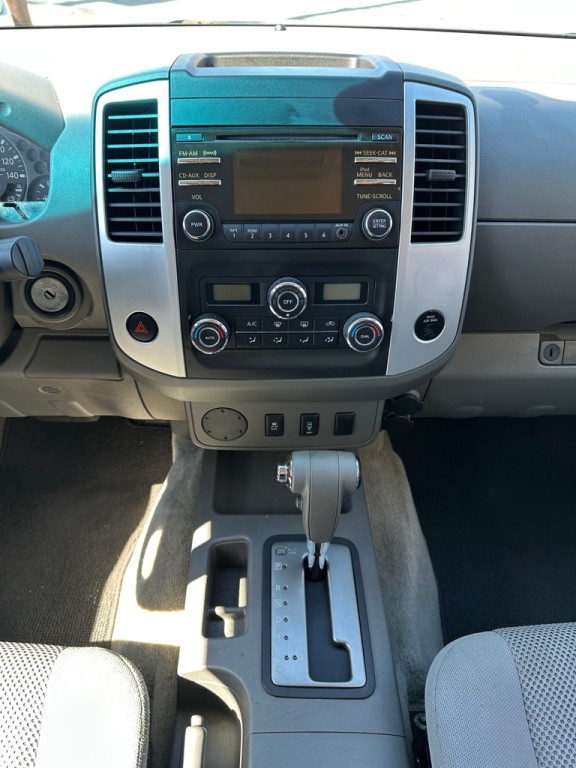 2013 Nissan Frontier Image 16