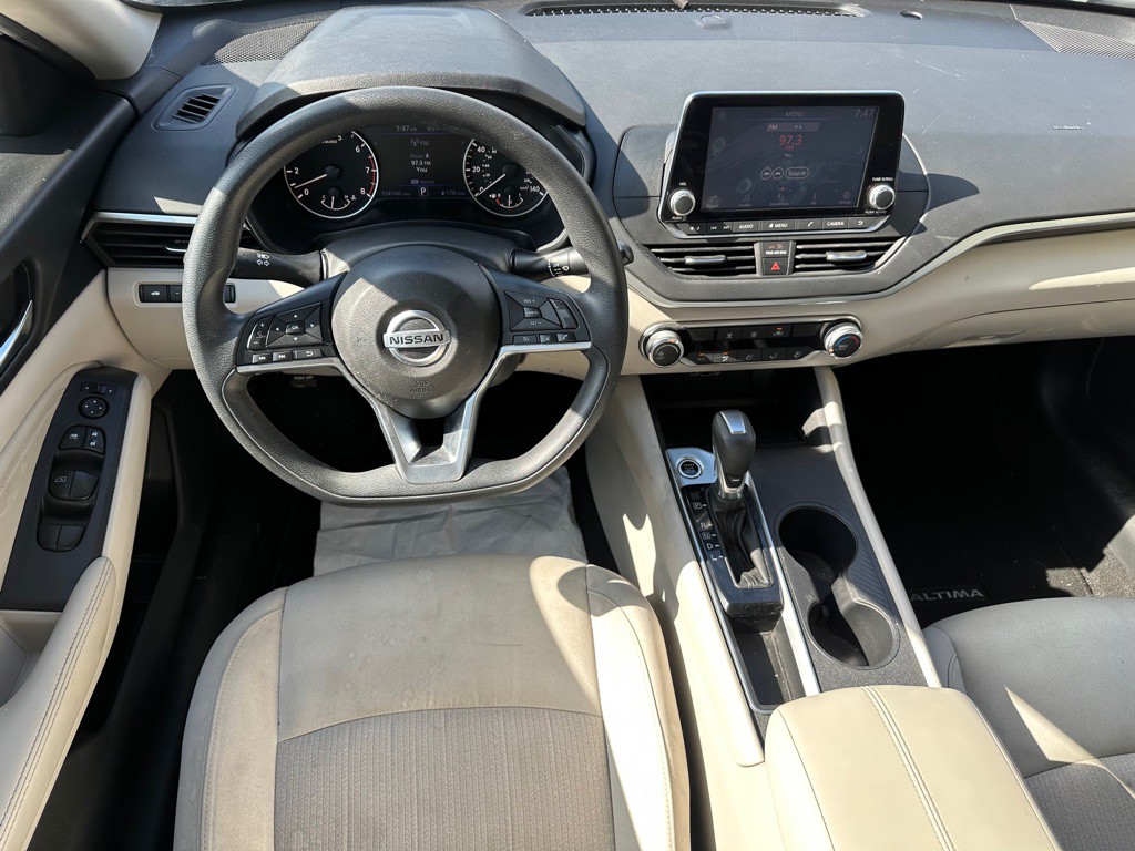 2019 Nissan Altima Image 13