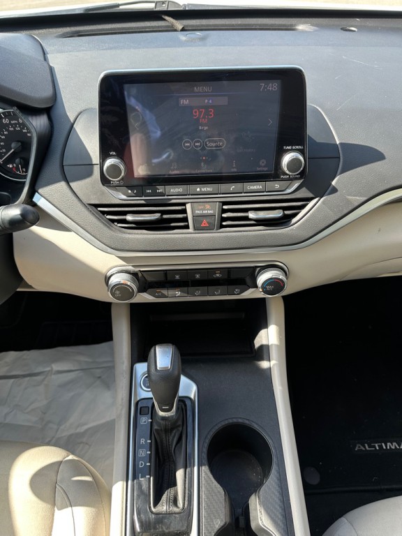 2019 Nissan Altima Image 14