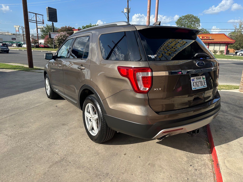 2016 Ford Explorer Image 3