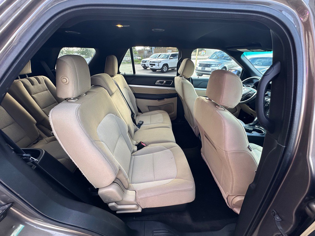 2016 Ford Explorer Image 10