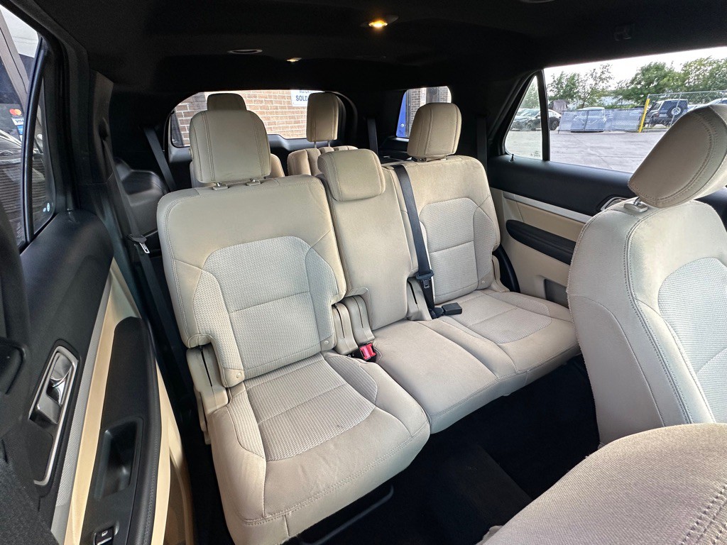 2016 Ford Explorer Image 17