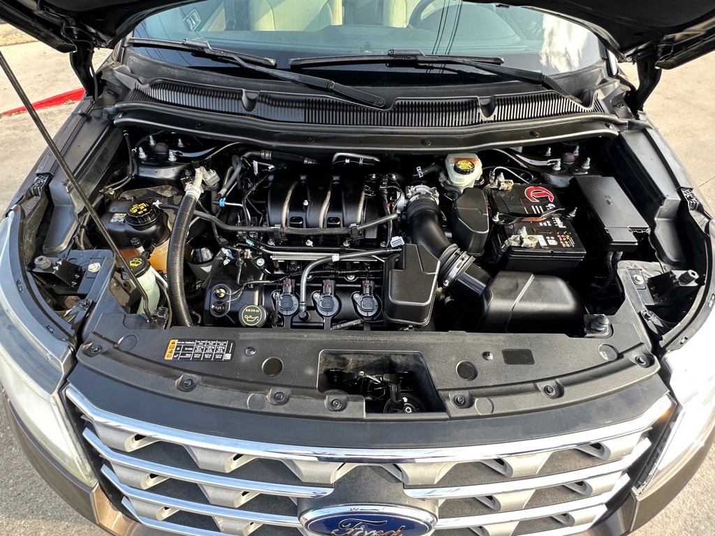 2016 Ford Explorer Image 20