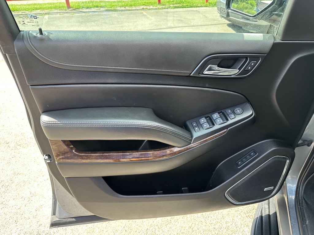 2020 Chevrolet Suburban Image 9