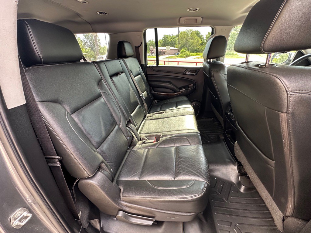 2020 Chevrolet Suburban Image 14