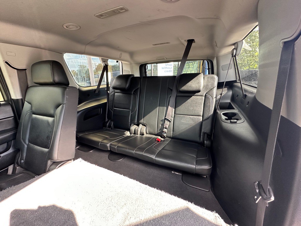 2020 Chevrolet Suburban Image 16