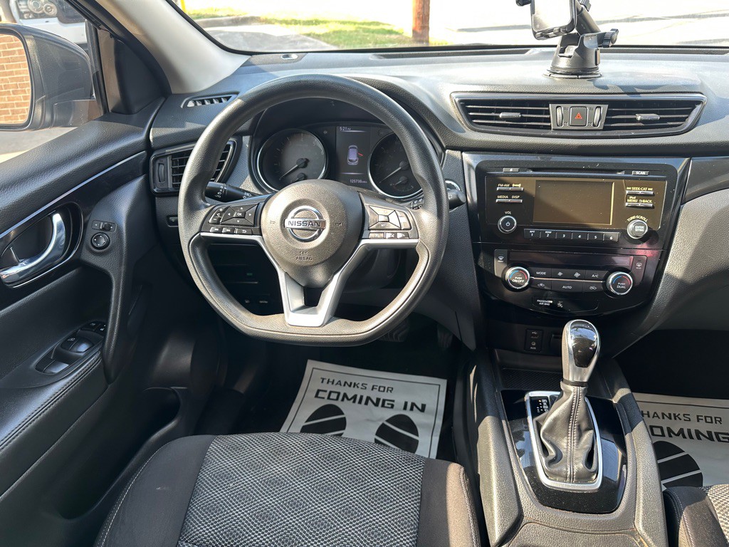 2017 Nissan Rogue Image 14
