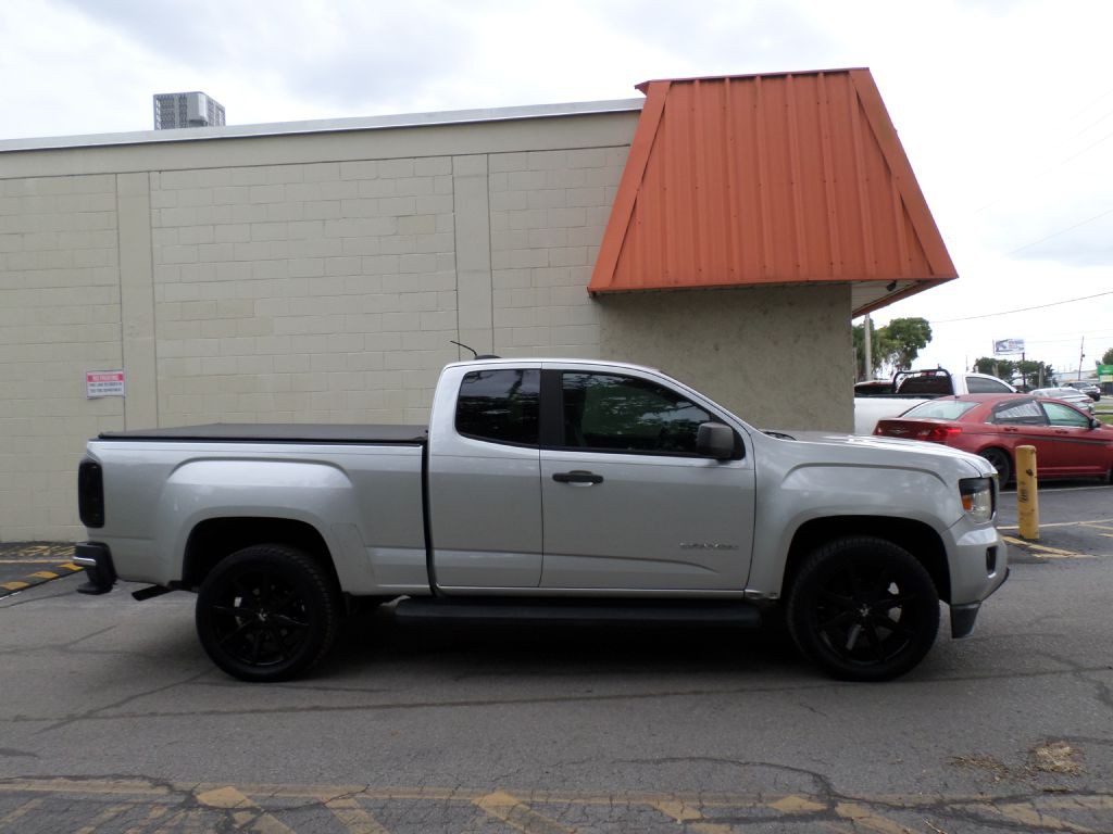 2018 GMC Canyon Image 2