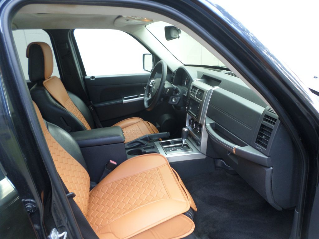 2009 Jeep Liberty Image 10