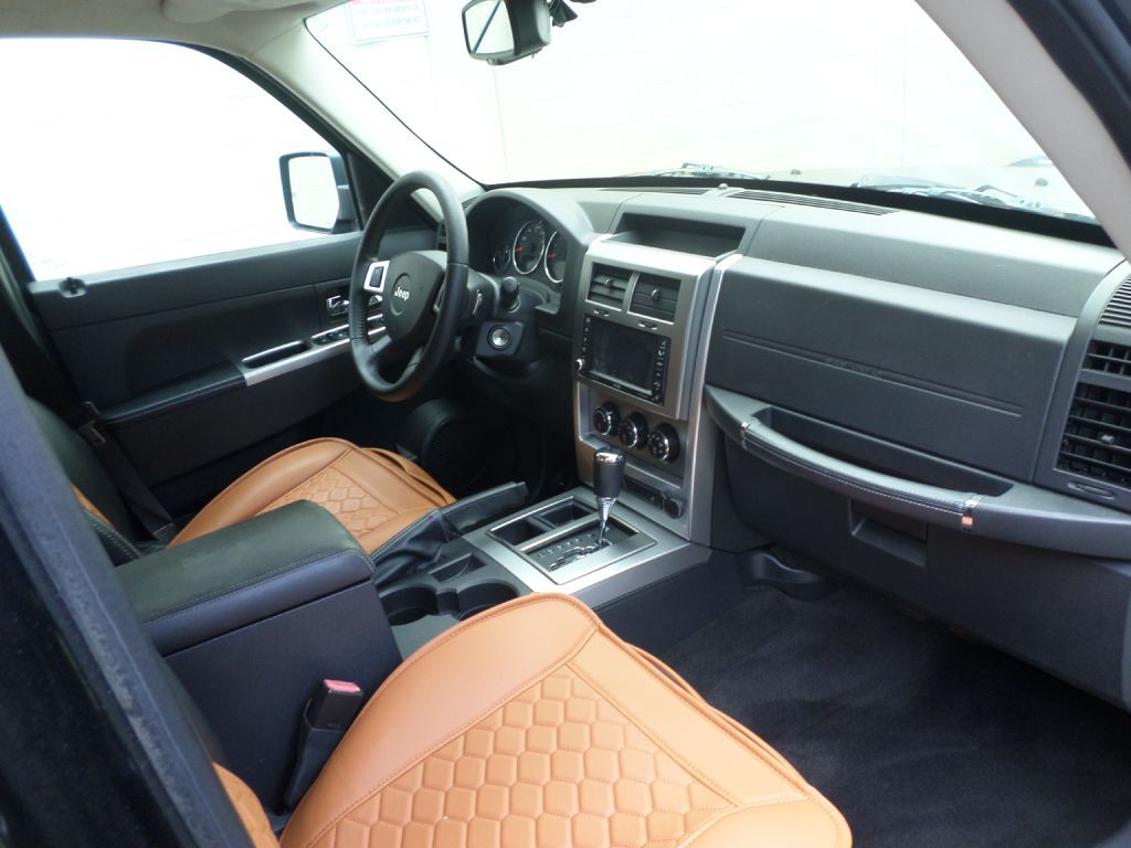 2009 Jeep Liberty Image 11