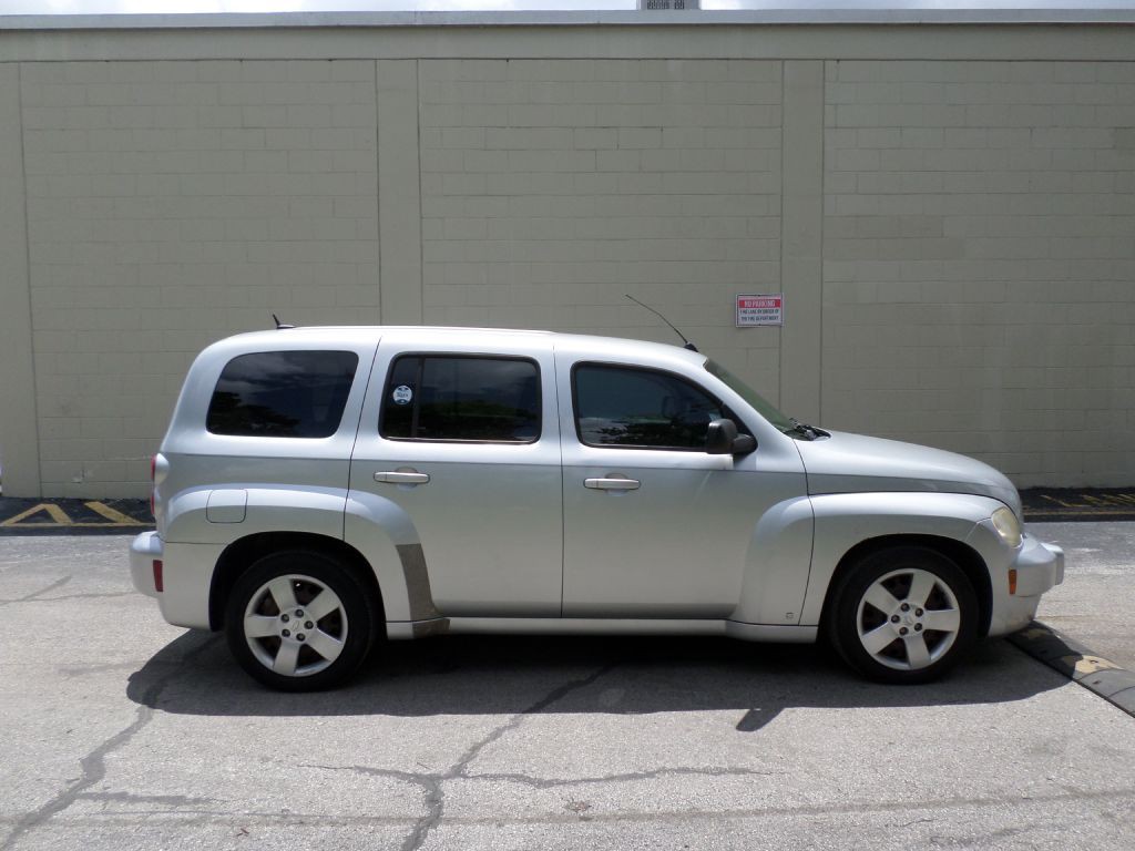 2009 Chevrolet HHR Image 1