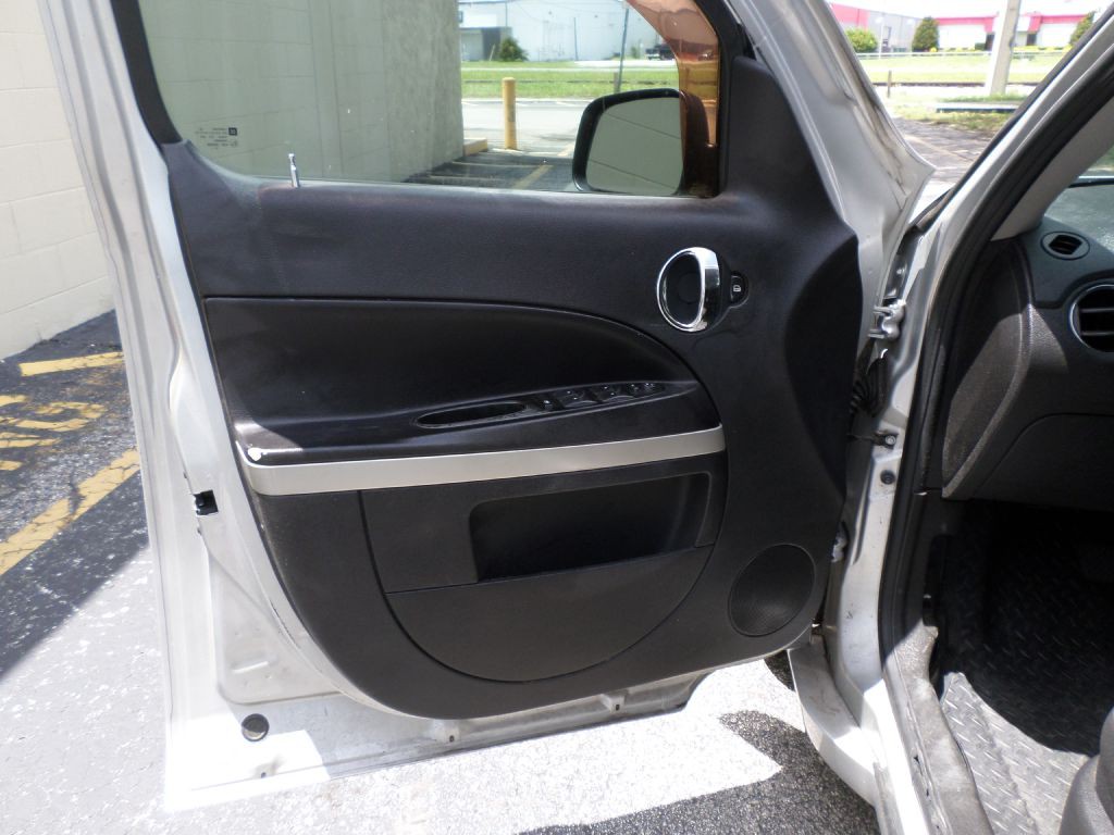 2009 Chevrolet HHR Image 20