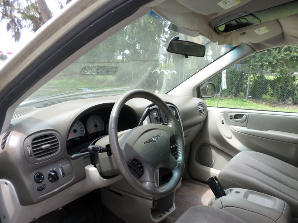 2007 Chrysler Town & Country Image 20