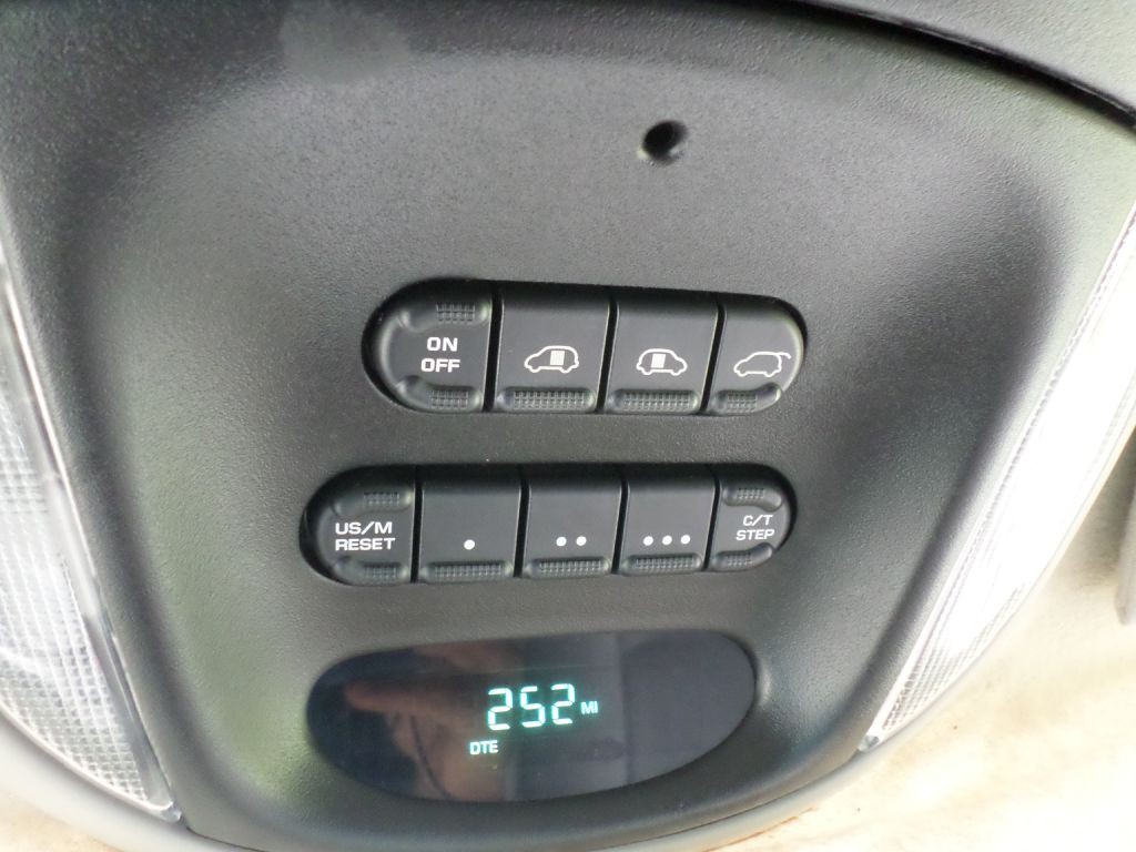 2007 Chrysler Town & Country Image 23