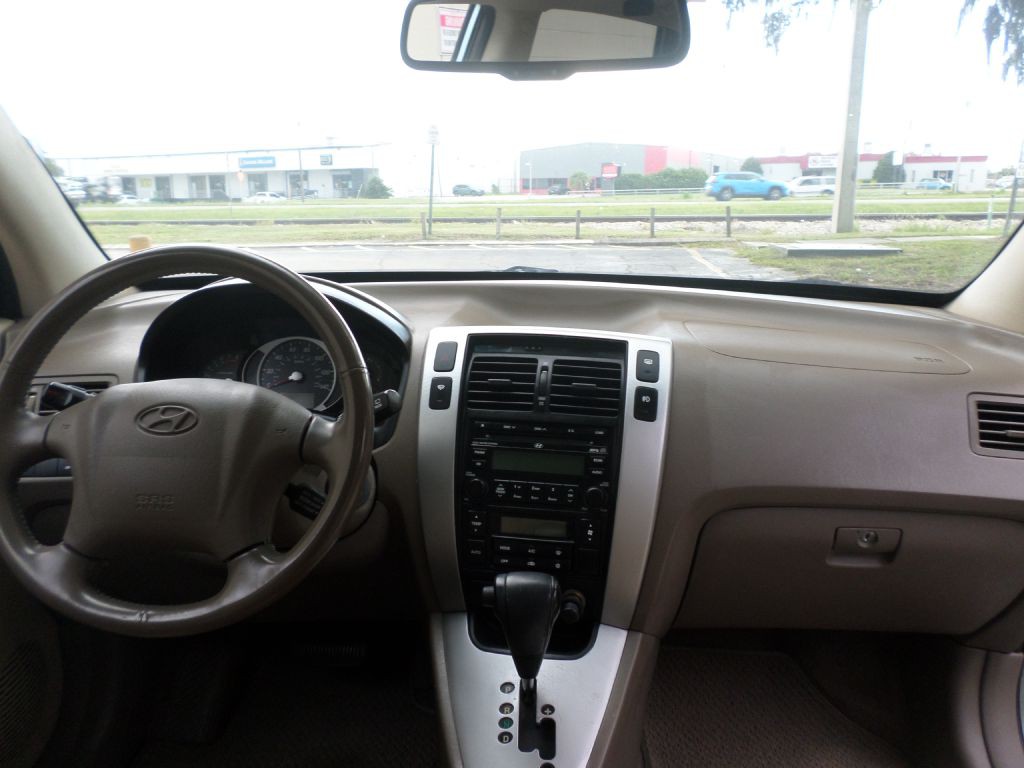 2008 Hyundai Tucson Image 12