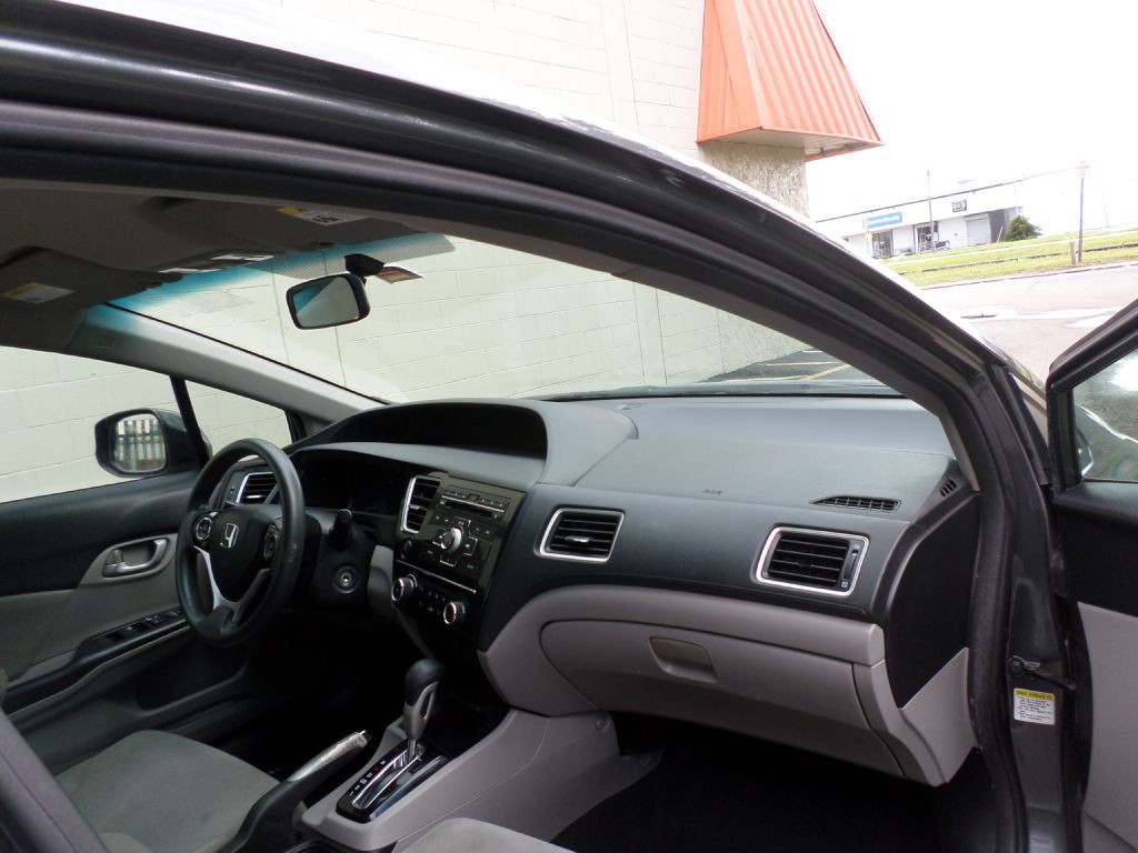 2013 Honda Civic Image 9