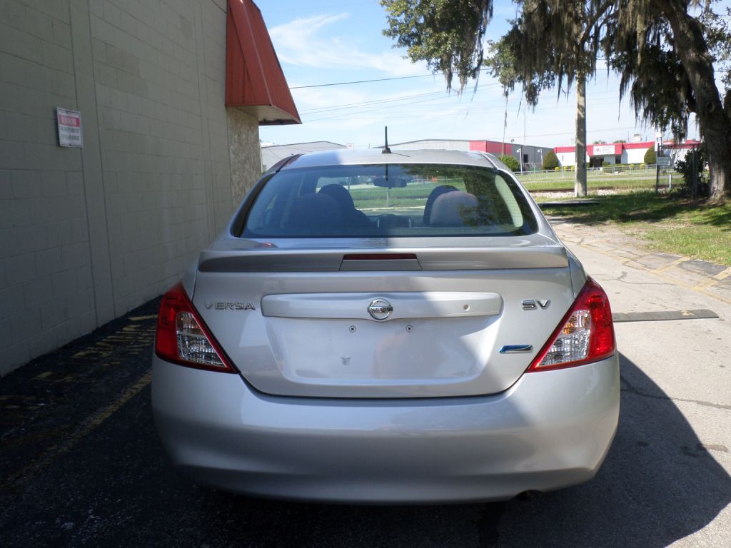 2014 Nissan Versa Image 6