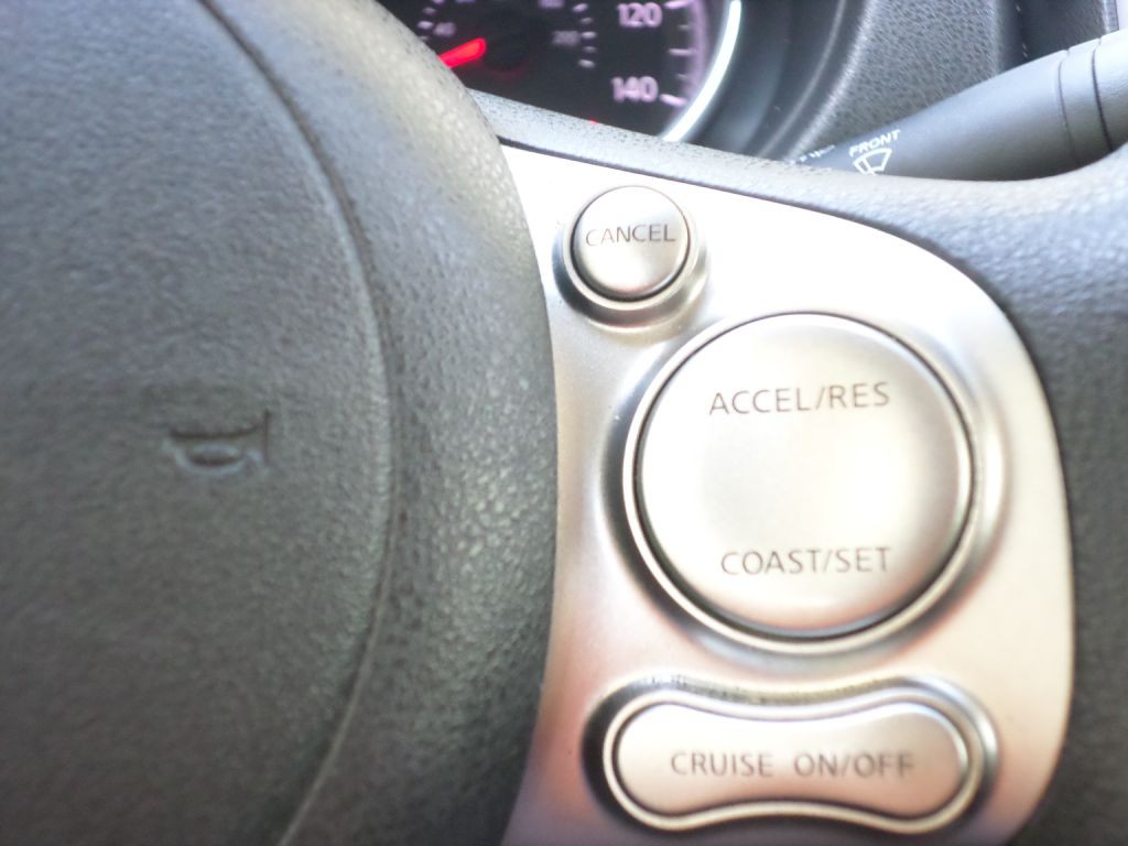 2014 Nissan Versa Image 22