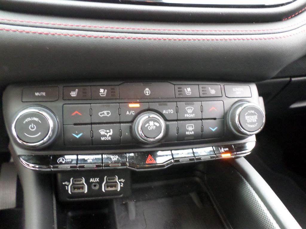 2023 Dodge Durango Image 25