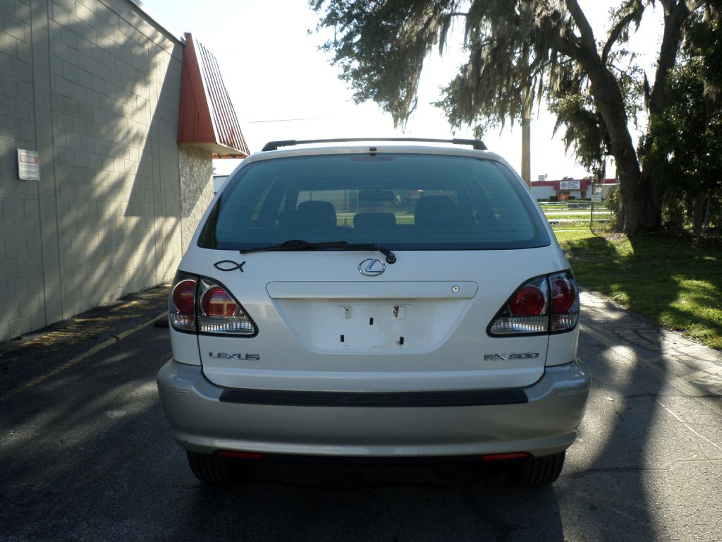 2003 Lexus RX Image 6