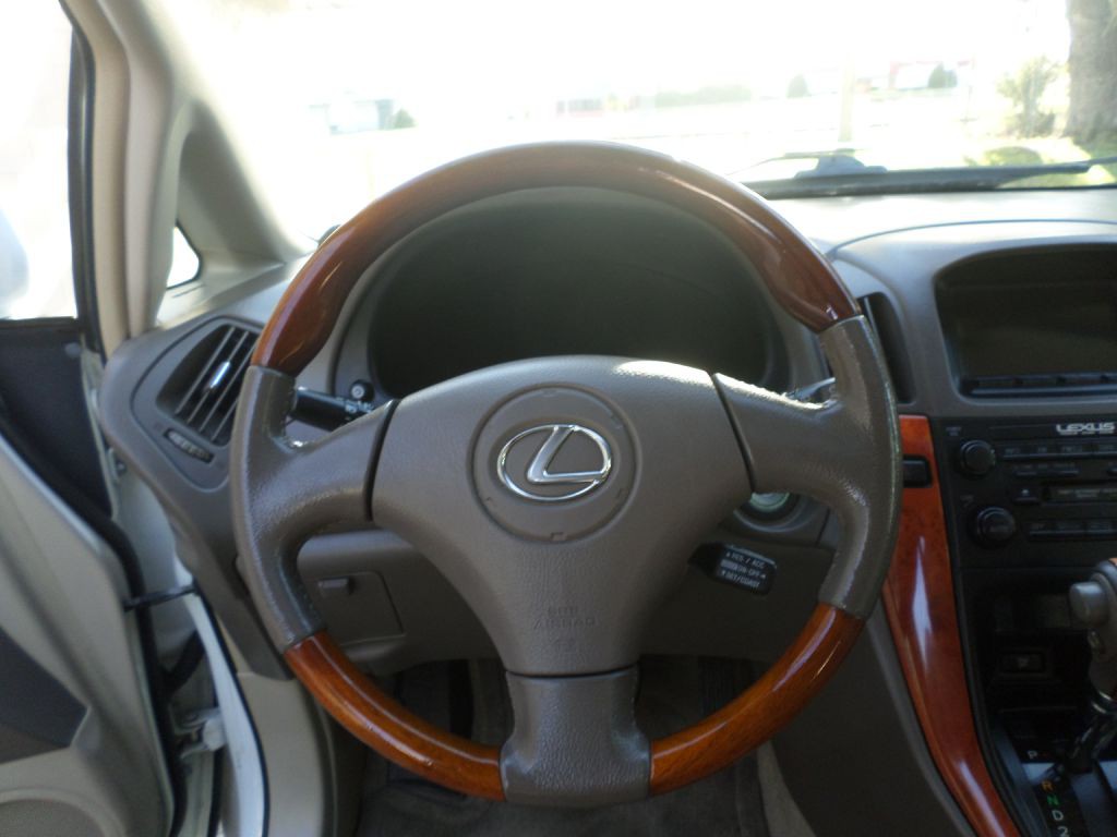 2003 Lexus RX Image 30