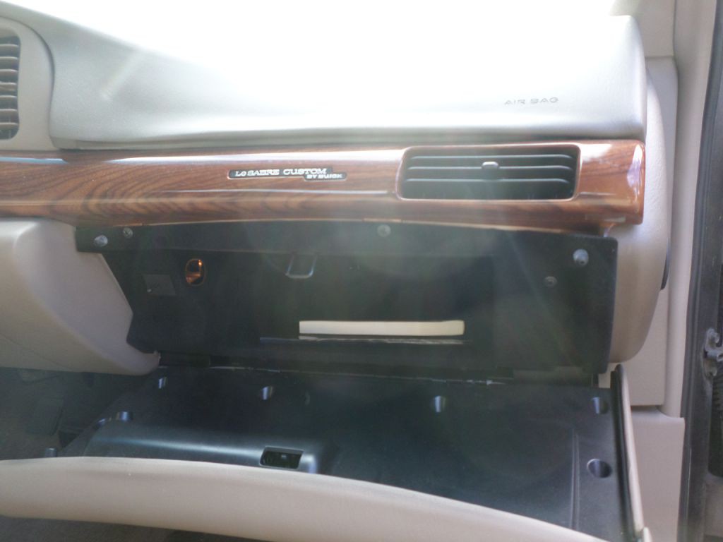 2003 Buick LeSabre Image 17