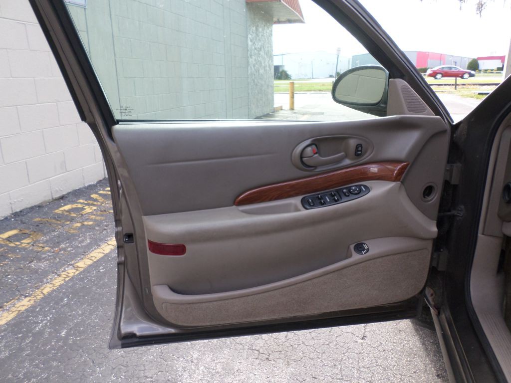 2003 Buick LeSabre Image 24