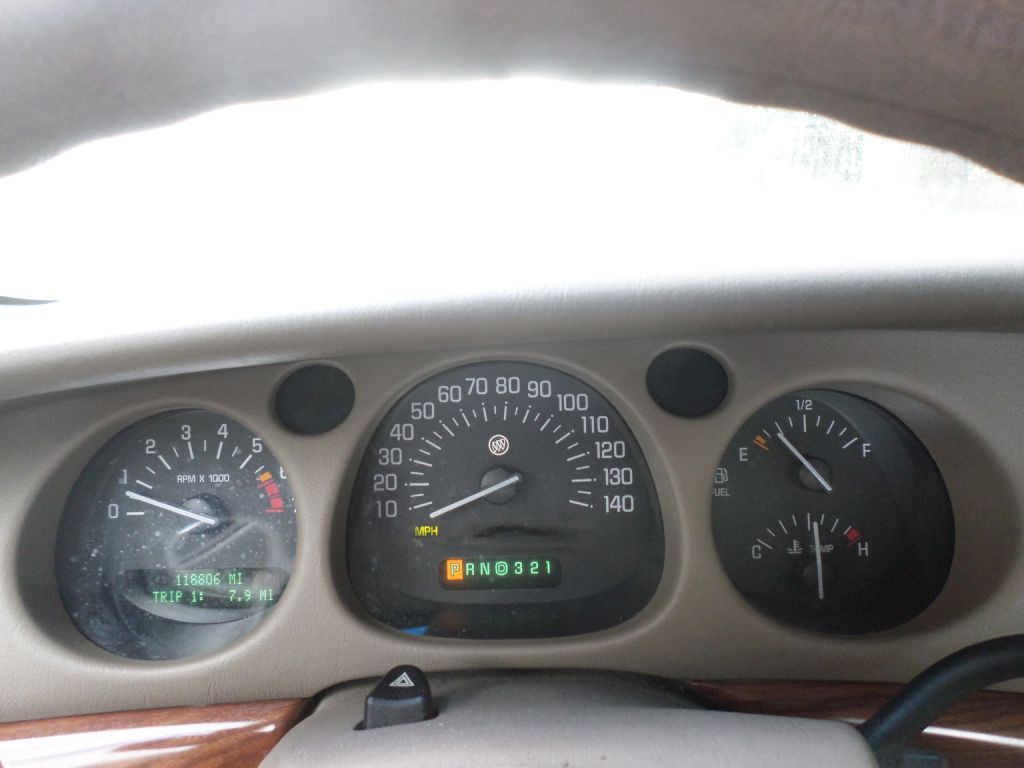 2003 Buick LeSabre Image 26